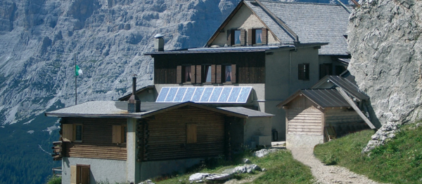 Autarke Energieversorgung mit Photovoltaik und Batteriespeicher